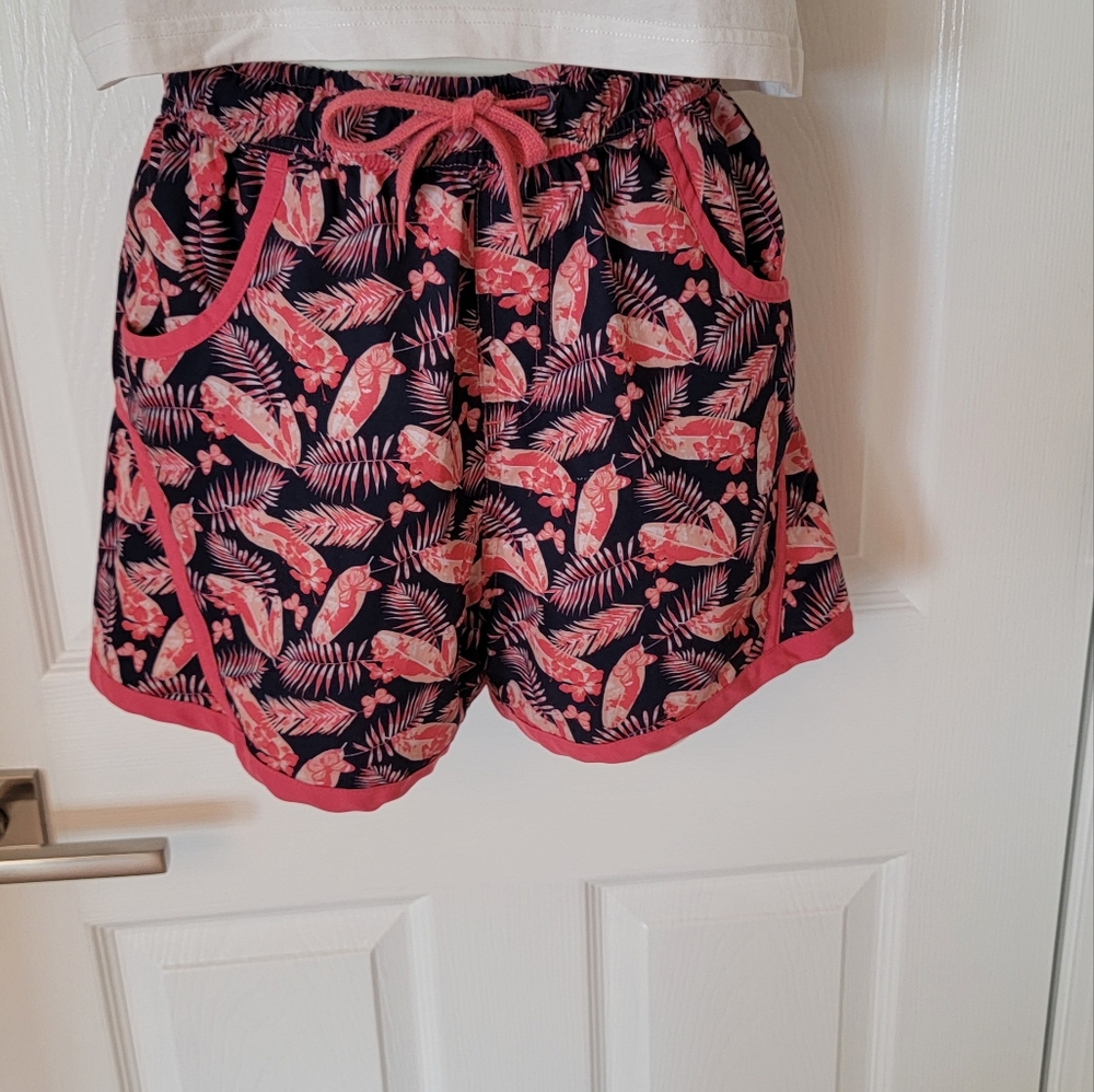 MOUNTAIN WAREHOUSE Shorts